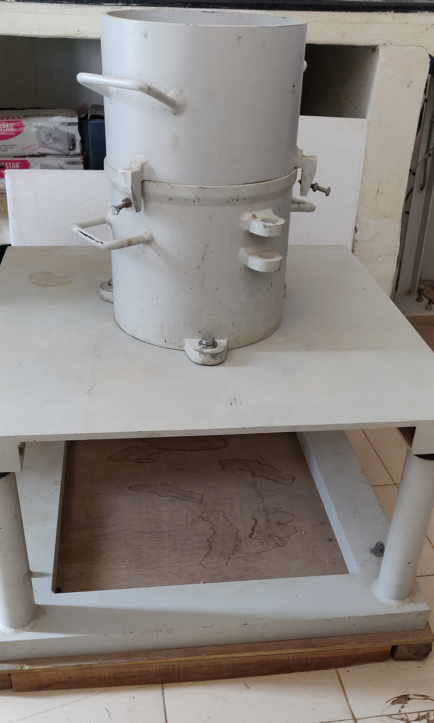 Relative Density Test Apparatus